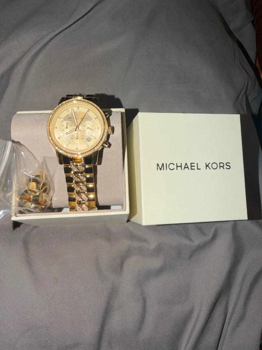MICHAEL KORS RITZ CHRONOGRAPH GOLD DIAL GOLD STEEL STRAP WATCH FOR WOMEN MK6937
